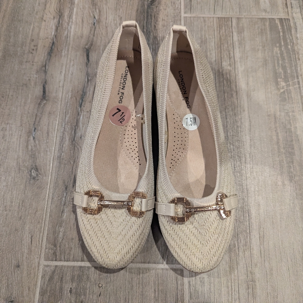 WORN ONCE London Fog Cream Flats with Gold Accents Size 7 1/2 Women - Picture 2 of 4
